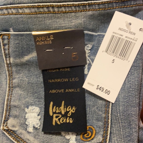 Indigo Rein Juniors' Ripped High Rise Skinny Jeans - Picture 2 of 2